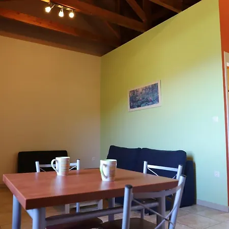 Azurite Apartment *